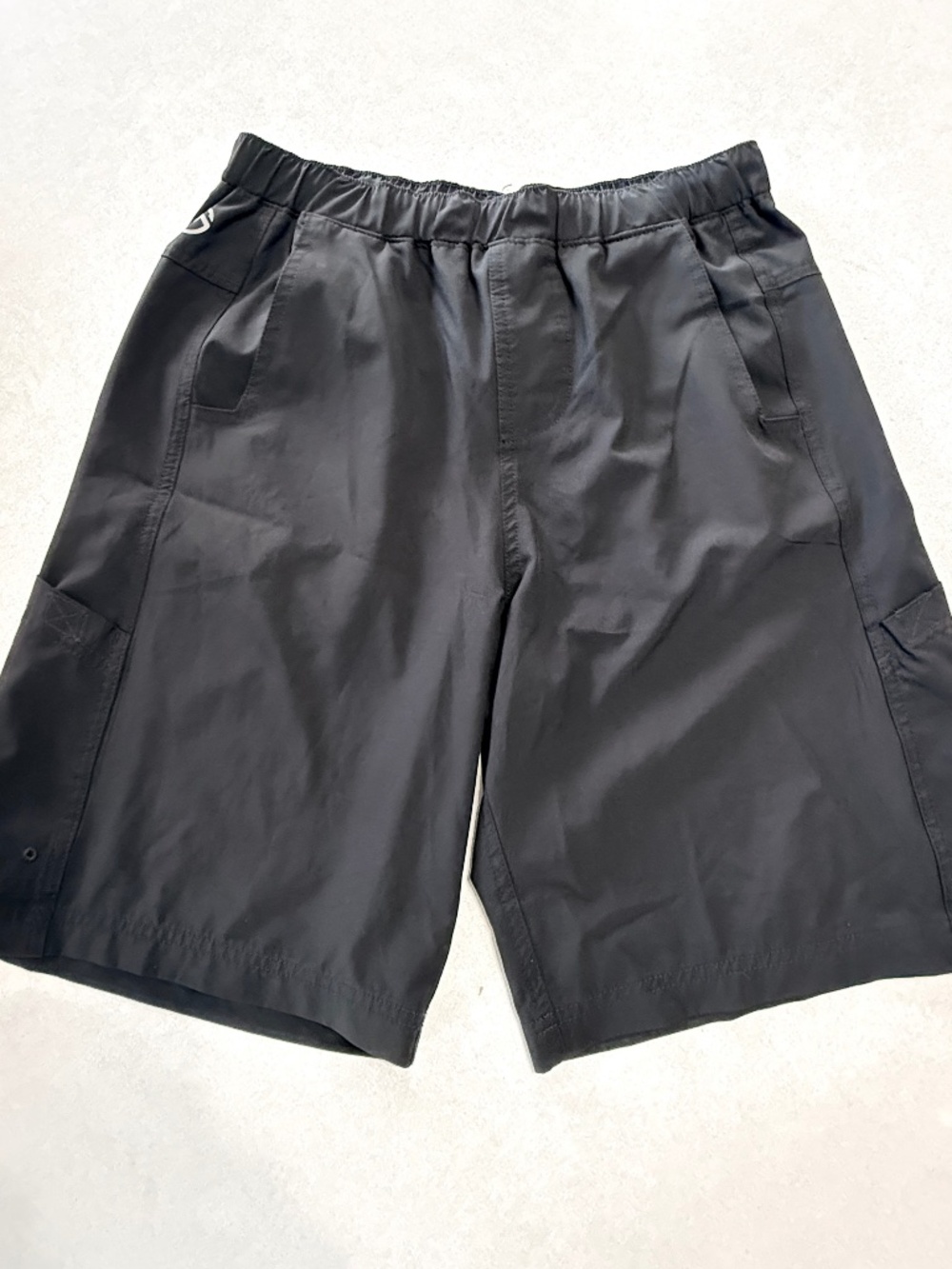 Magellan Outdoors Fish Gear Men's Shorts size small water repellent solid black
